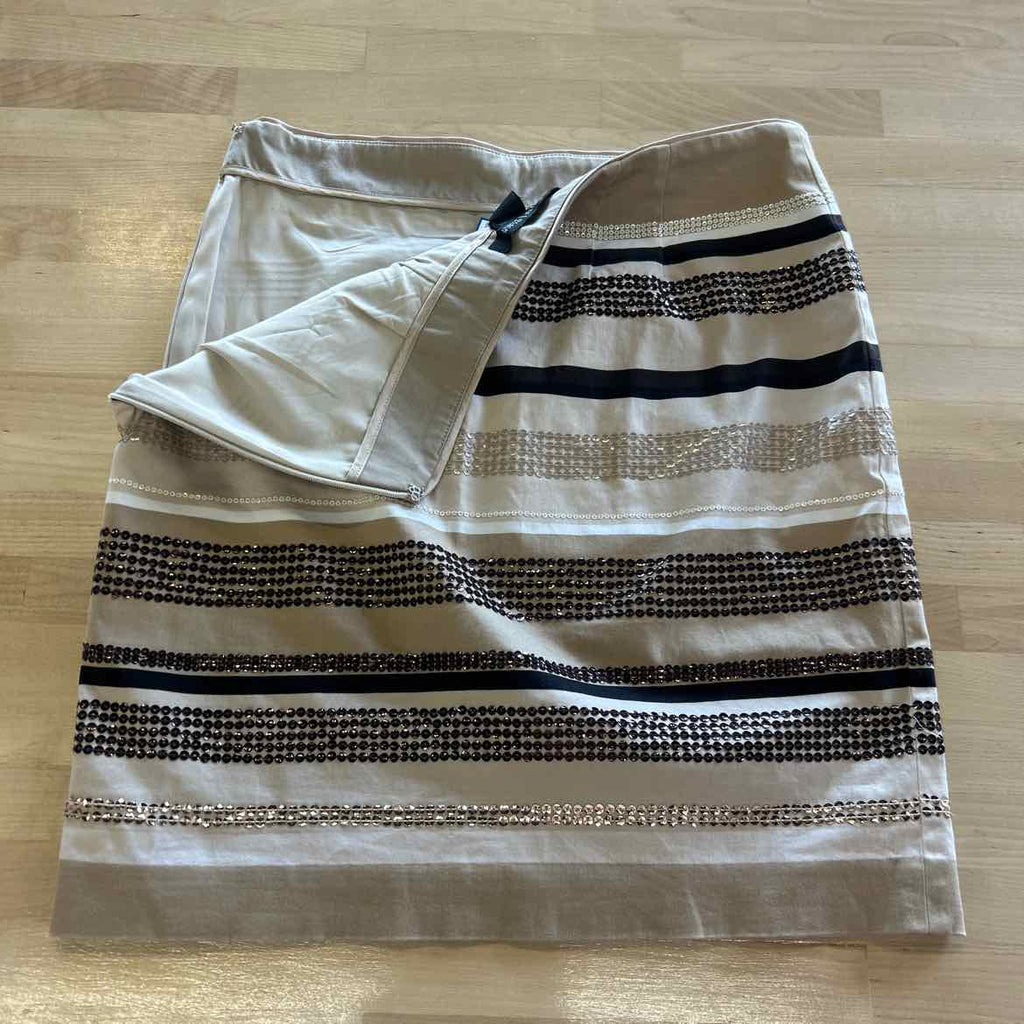 White House Black Market Size 4 Brown & Tan Skirt