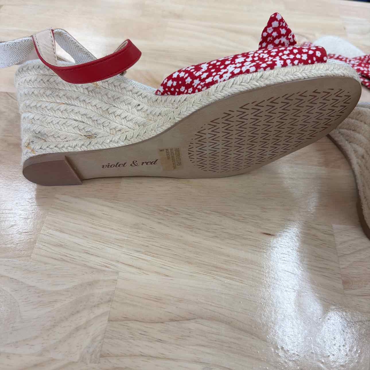Violet & Red Size 9 Red Preloved Wedges