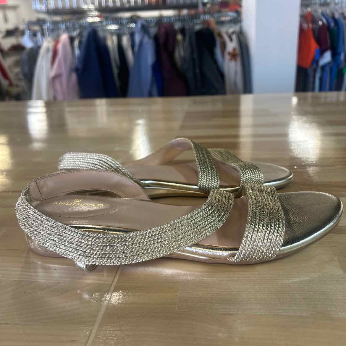 Bandolino Size 8 Gold Preloved Sandals