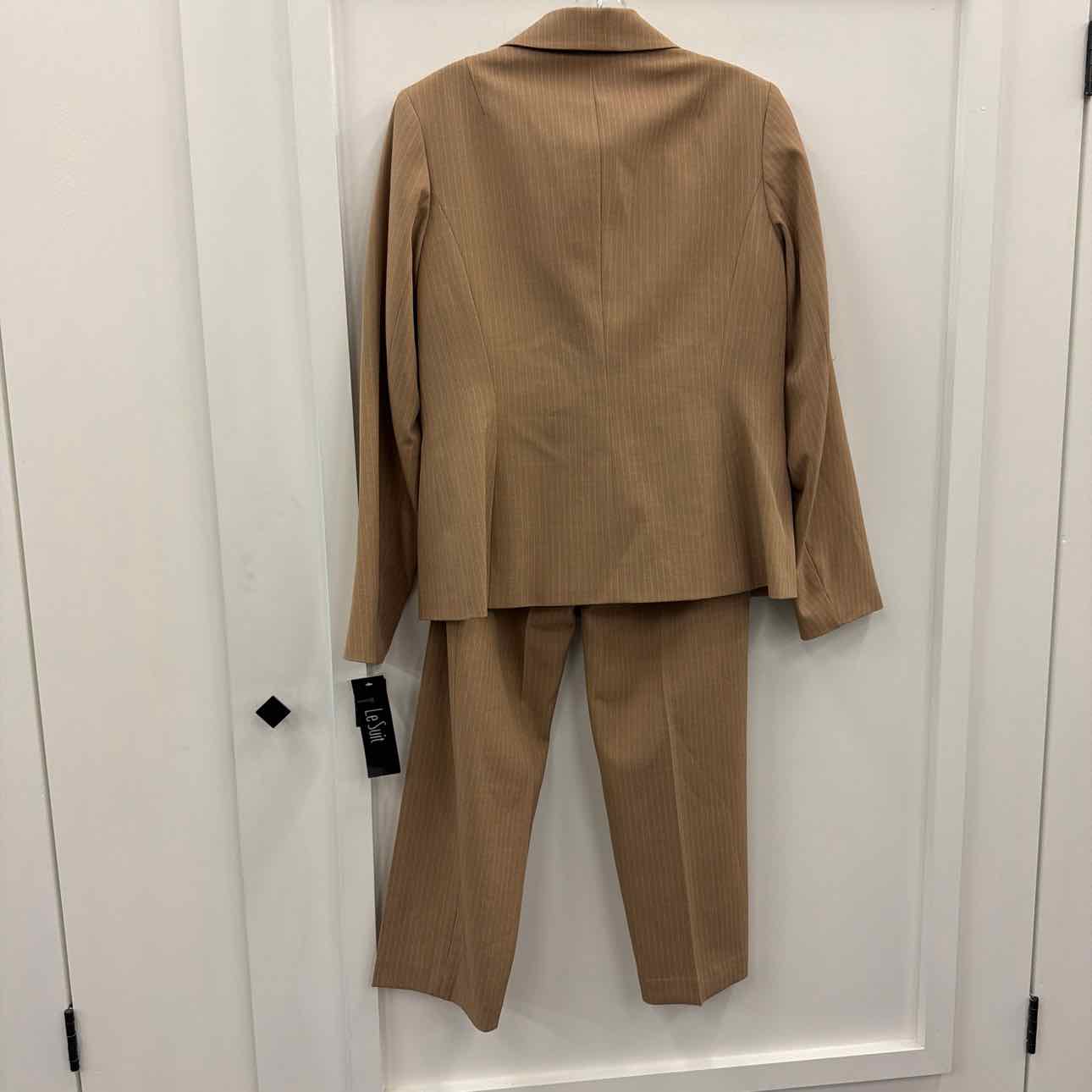 Le Suit Size 4 Tan New 2 pc Dress Set