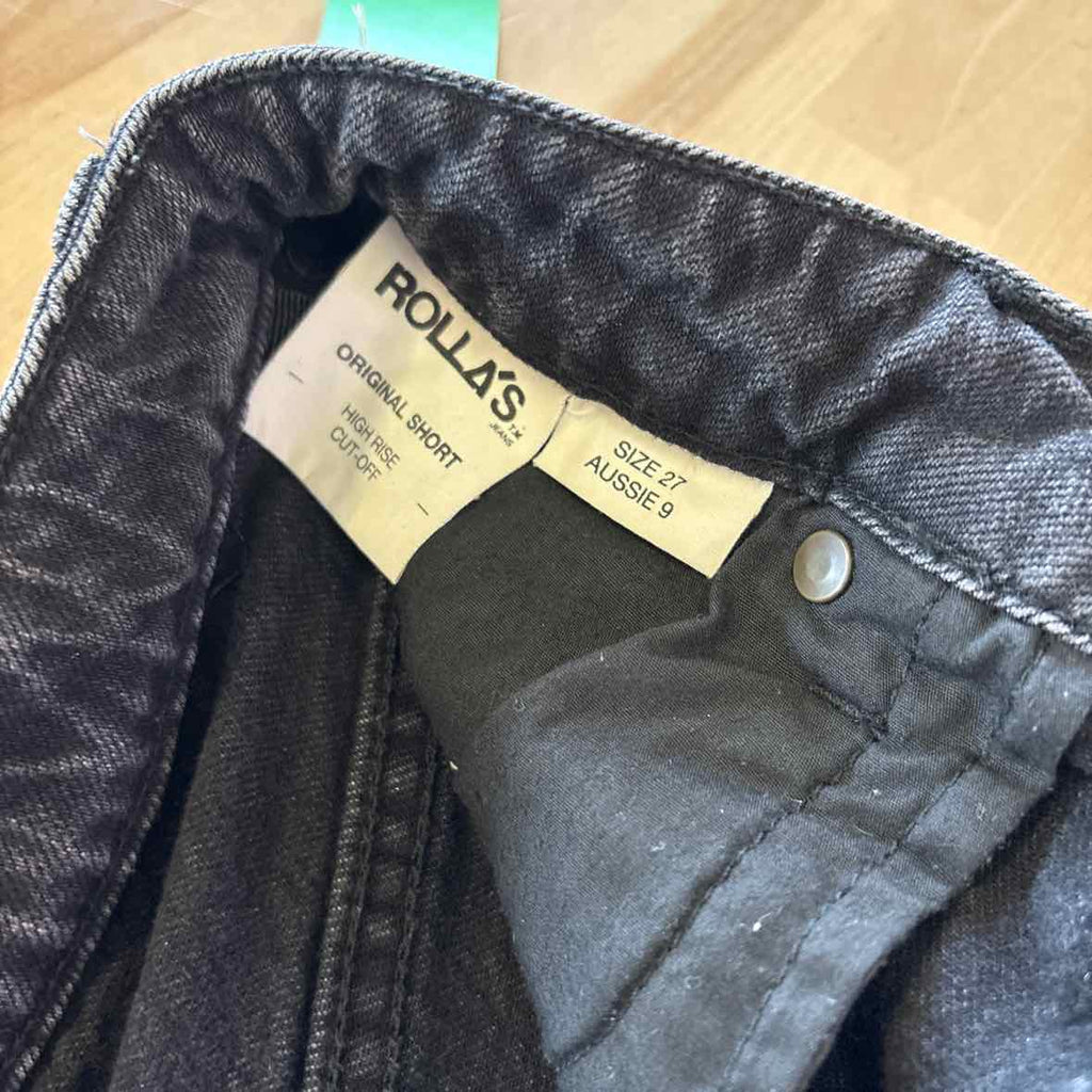Rolla's Women Size 27 Black Denim Preloved Shorts
