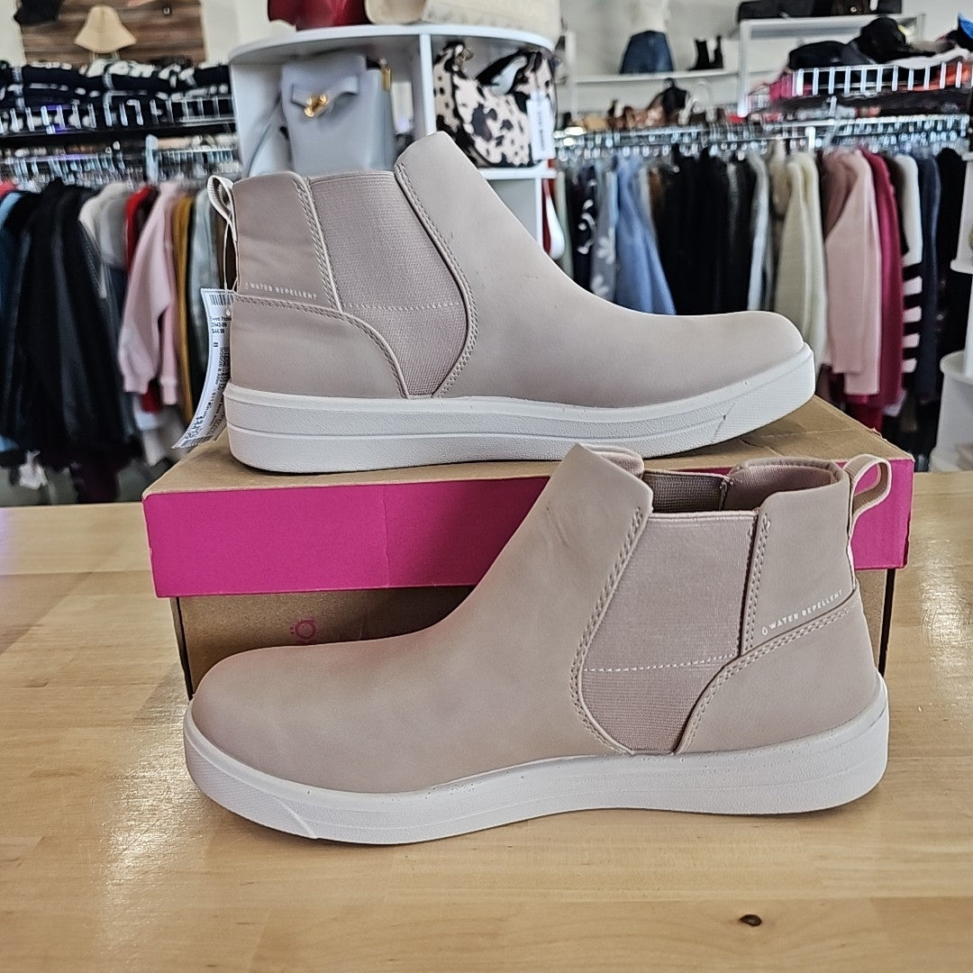 Ryka Size 10 Tan New Sneakers