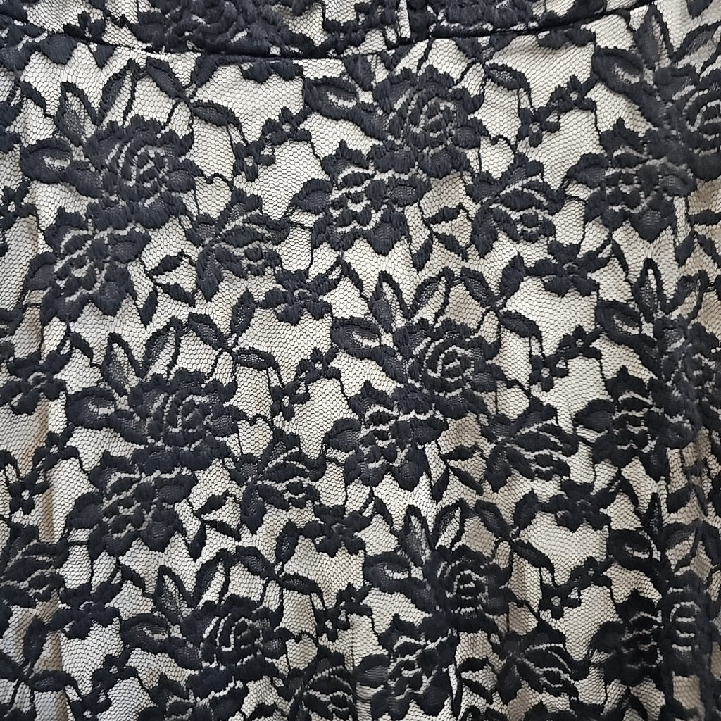 Torrid Size 1X Black Lace Used Dress