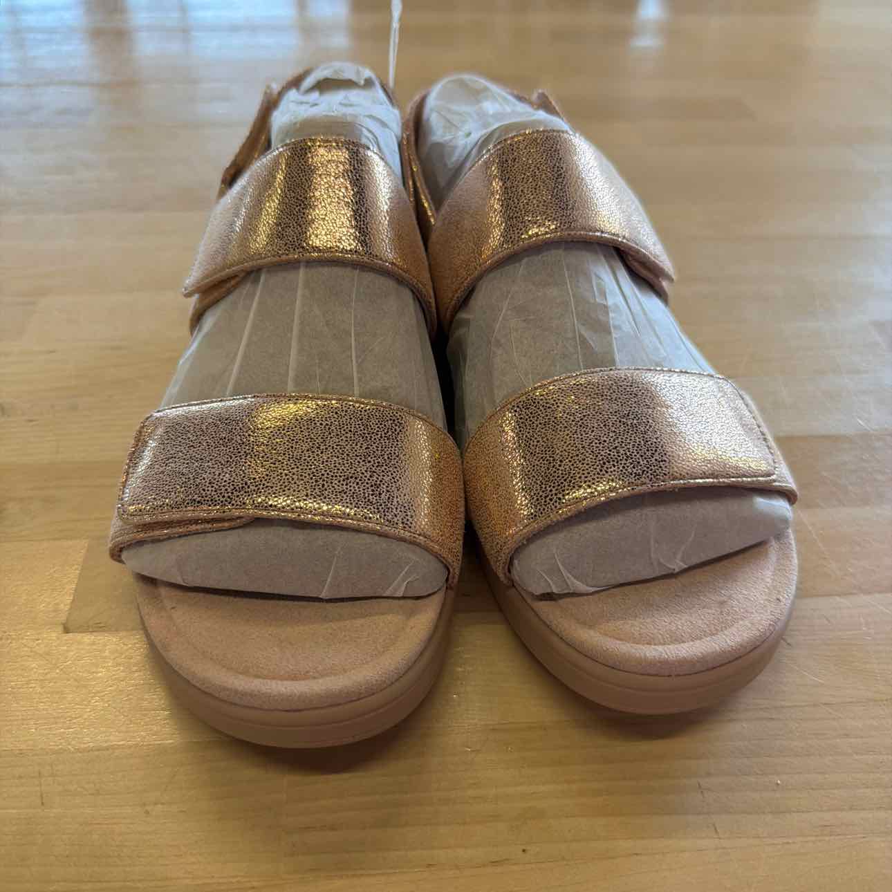 Alegria Size 9.5 Pink New Sandals