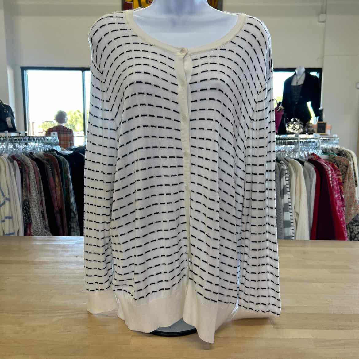 Cable & Gauge Size L White Cardigan