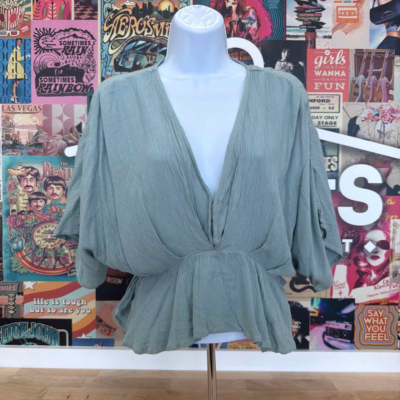 O'Neil Size XS Carey Top - Silver Blue