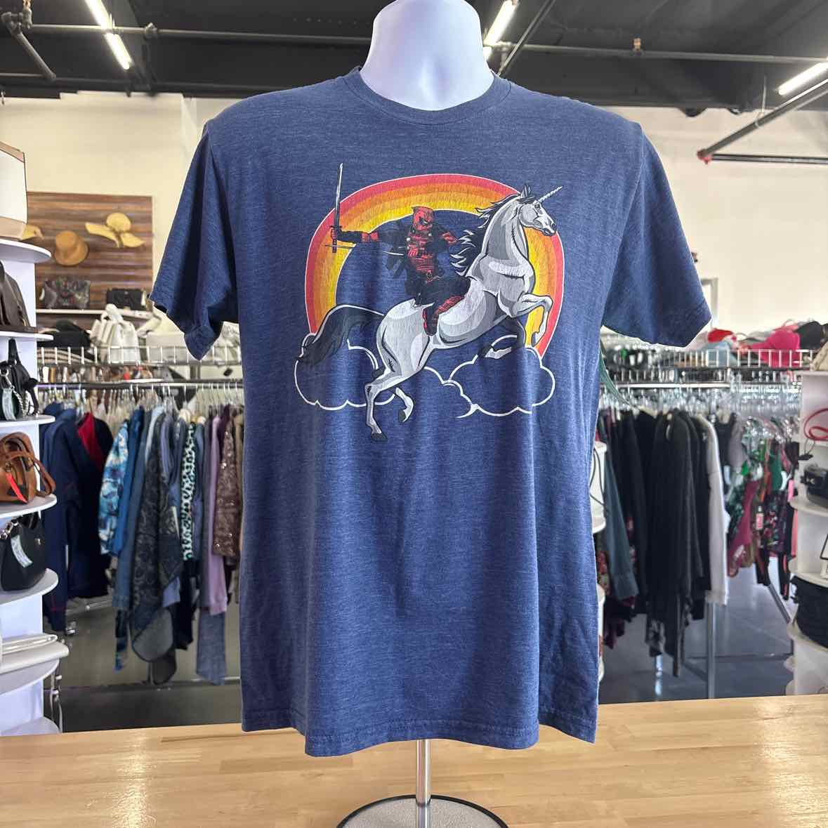 Marvel Size M Blue Preloved MENS T-shirt