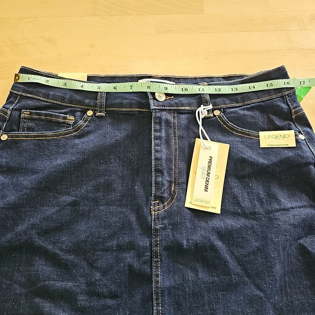 LegEnd Size L Denim Preloved Skirt