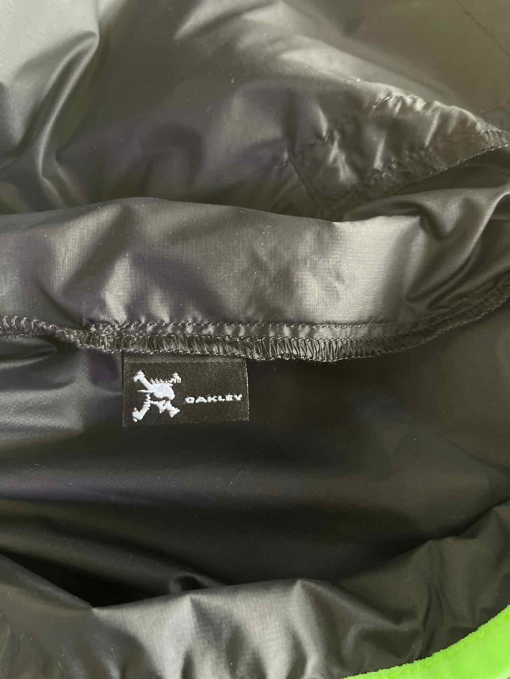 Oakley Size S Black MENS Jacket