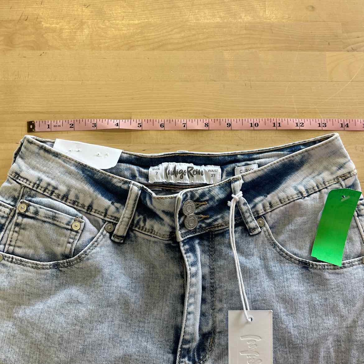 Indigo Rein Juniors' Mid-Rise Light-Wash Cropped Jeans - Acid Wash