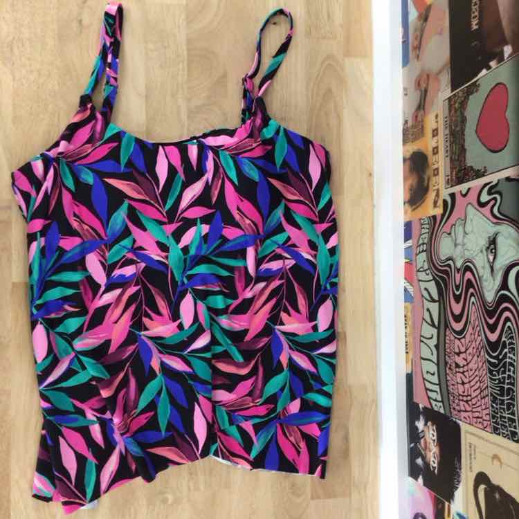 Island Escape Women's Capetown Underwire Tankini Top