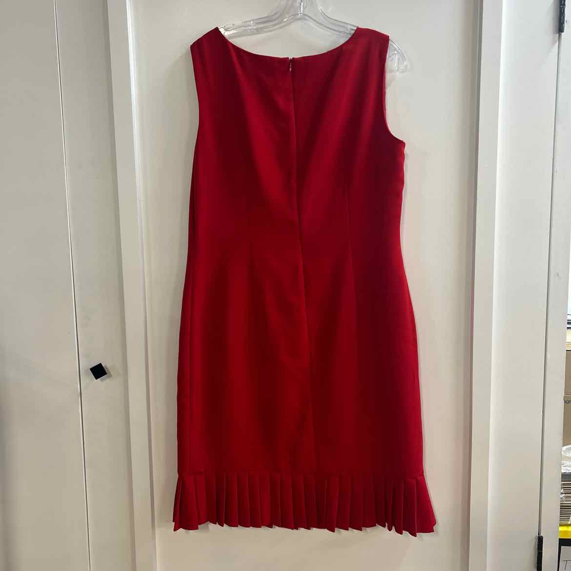 Danny & Nicole Size 14 Red Preloved Dress