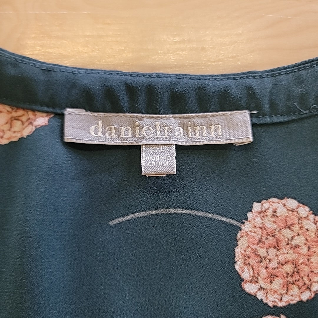 Daniel Rainn Size XXL Green Blouse