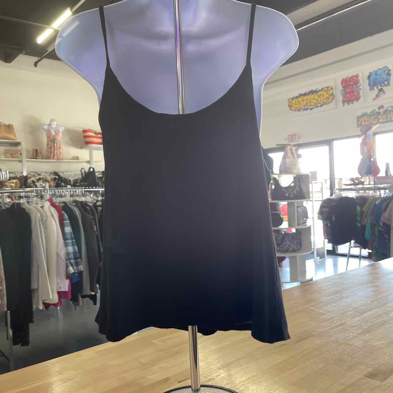 moa moa Size M Black Preloved Tank