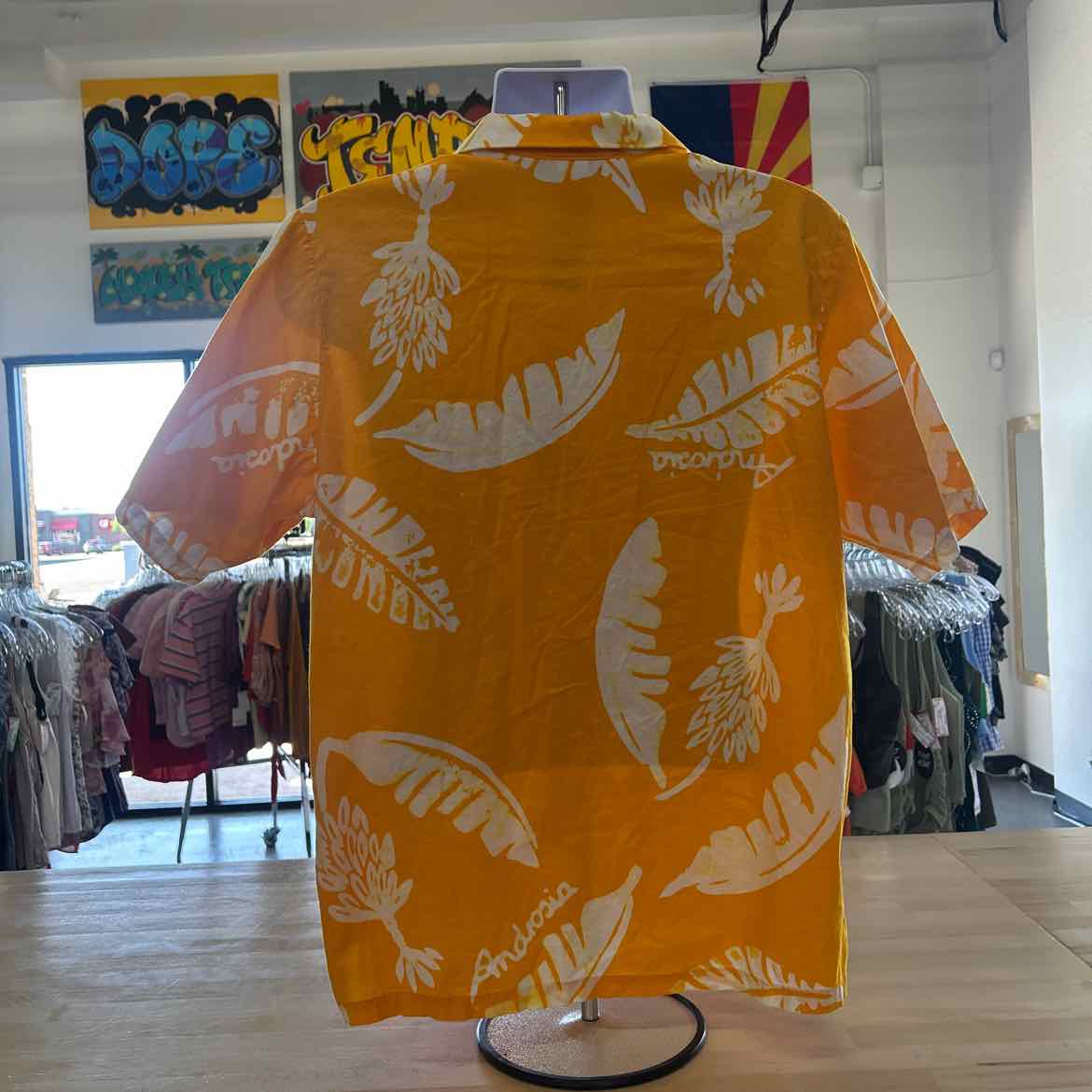Size M Yellow Preloved MENS Button Down Shirt