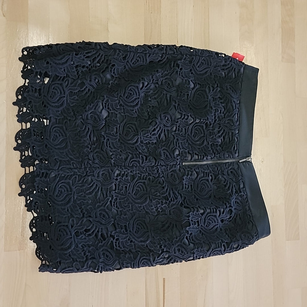 Willi Smith Size 4 Black Skirt