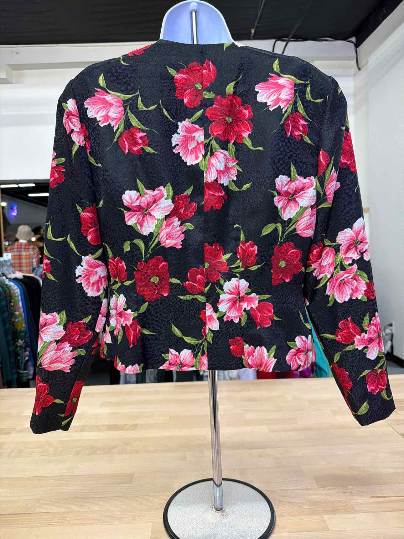 Liz Claiborne Size 6 Black 2 pc Dress Set