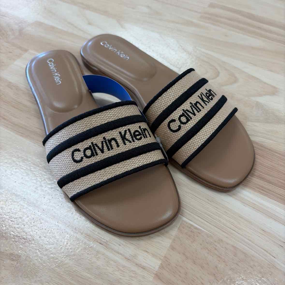Calvin Klein Size 6 Black Tan New Flats