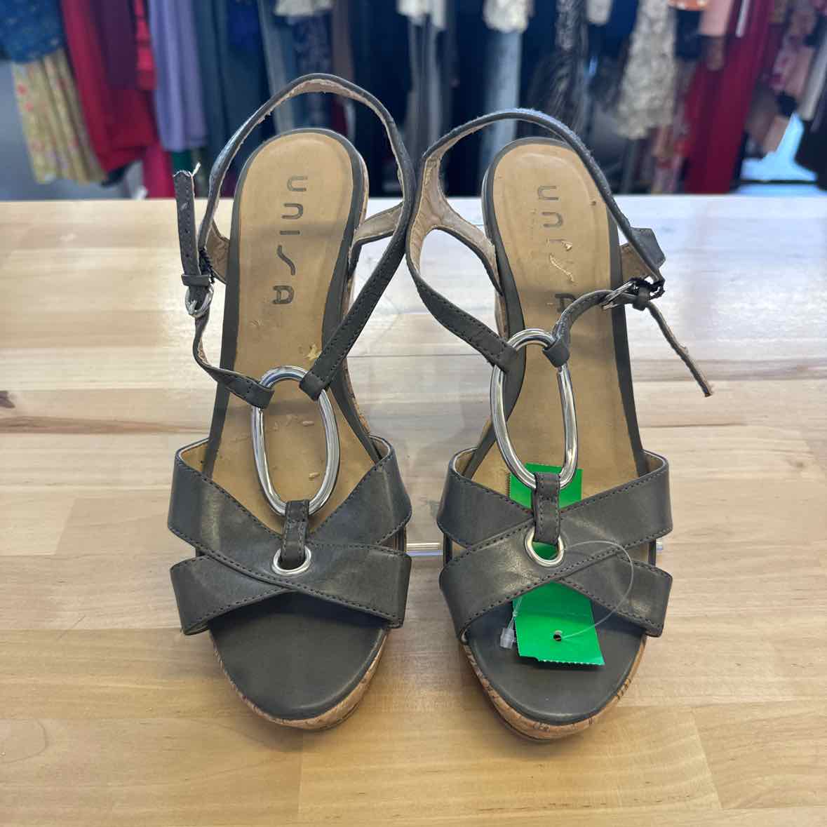 Unisa Shoe Size 10 Gray Wedges