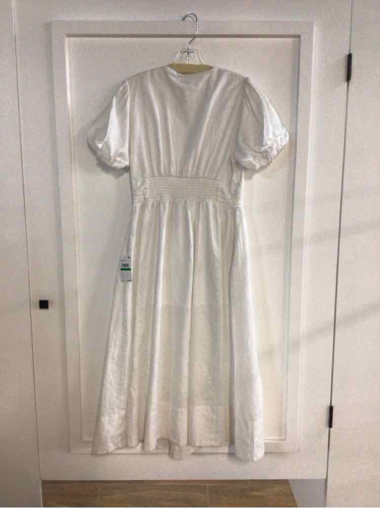astr Size L White Preloved Dress