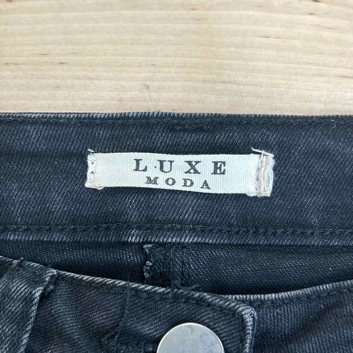 Luxe Moda Size 2 Black Preloved Jeans