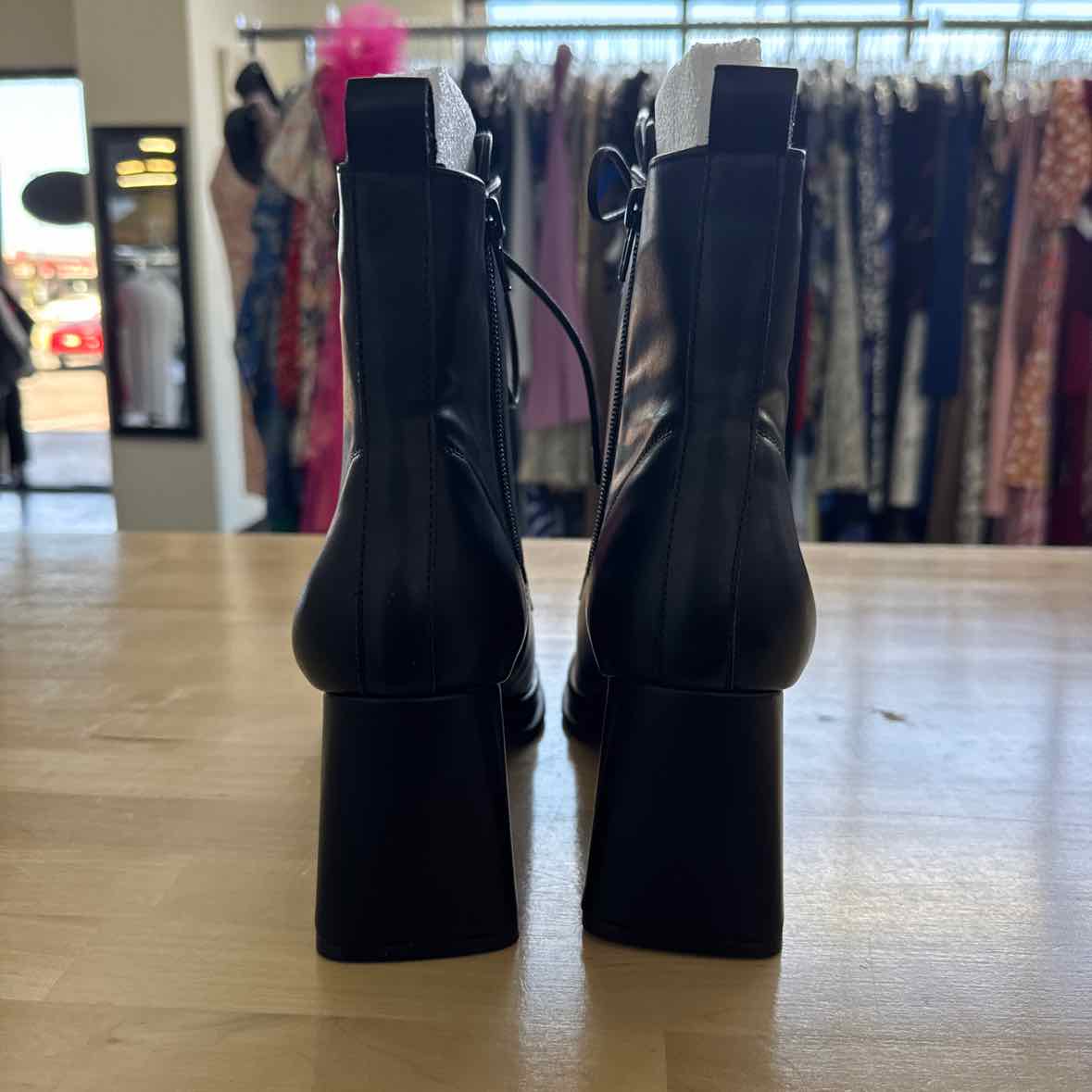 Journee Shoe Size 9 Kalindi Black Boots