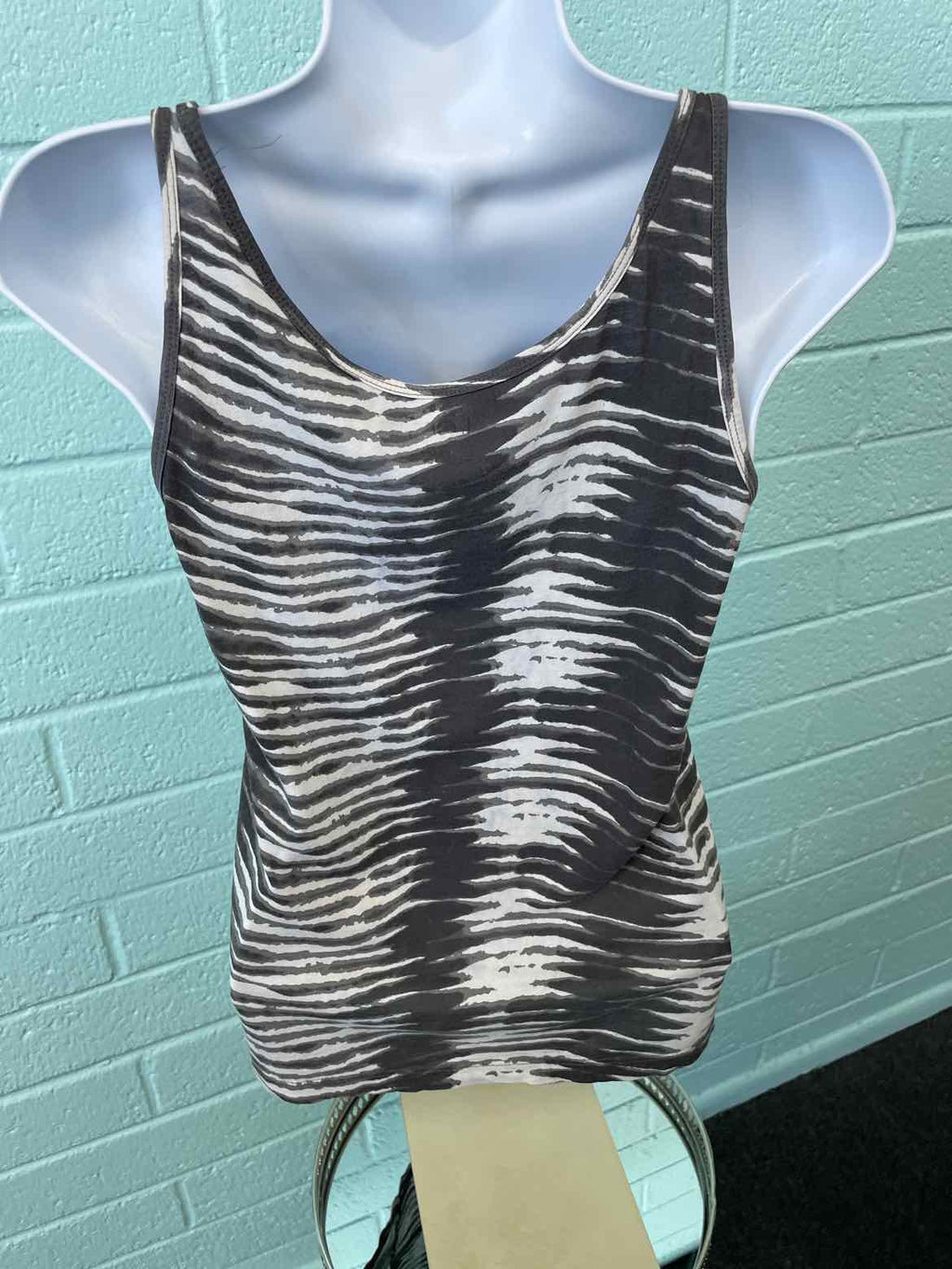 Loft Size XS Gray & White Tank