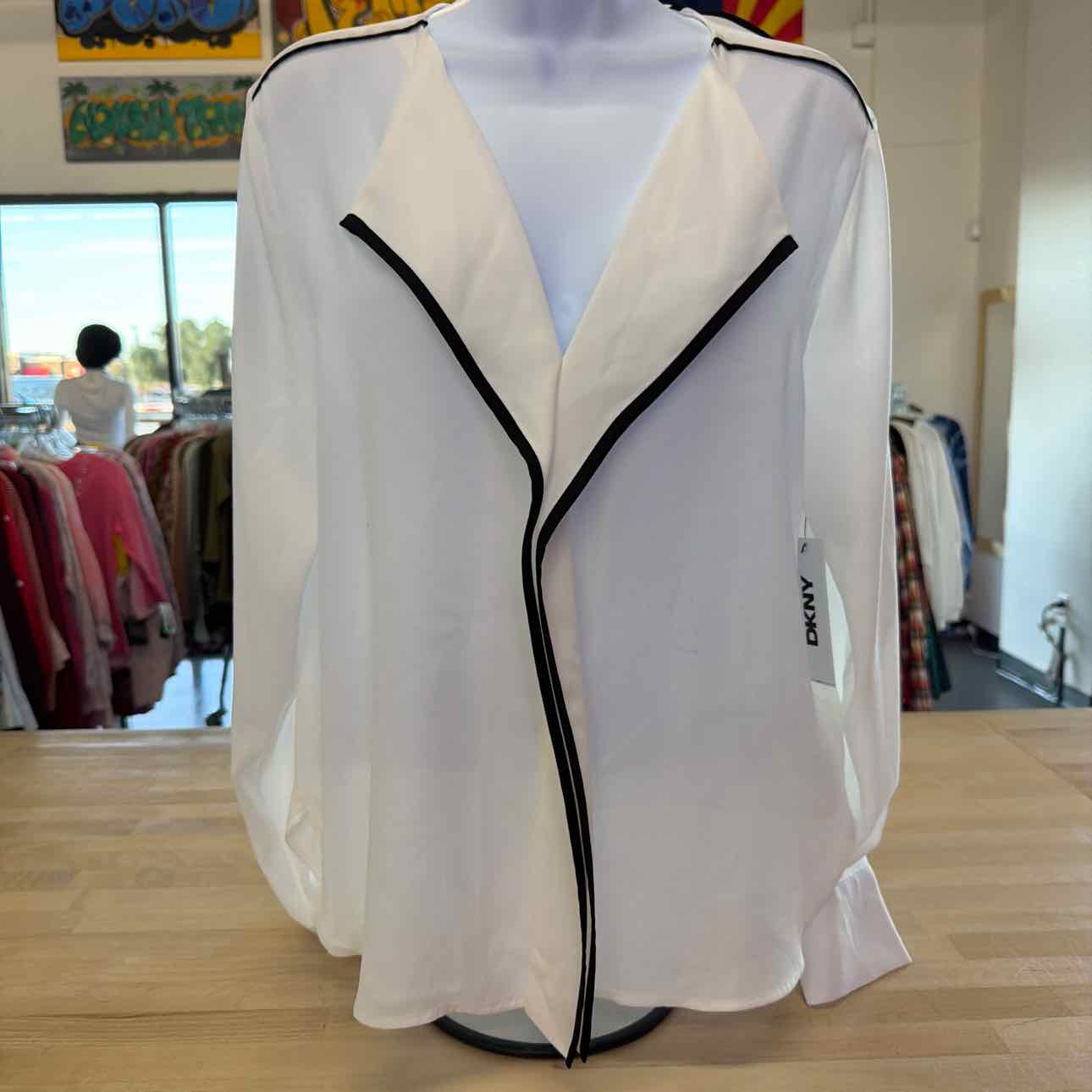 Dkny Women's Long Sleeve V-Neck Contrast-Trim Blouse