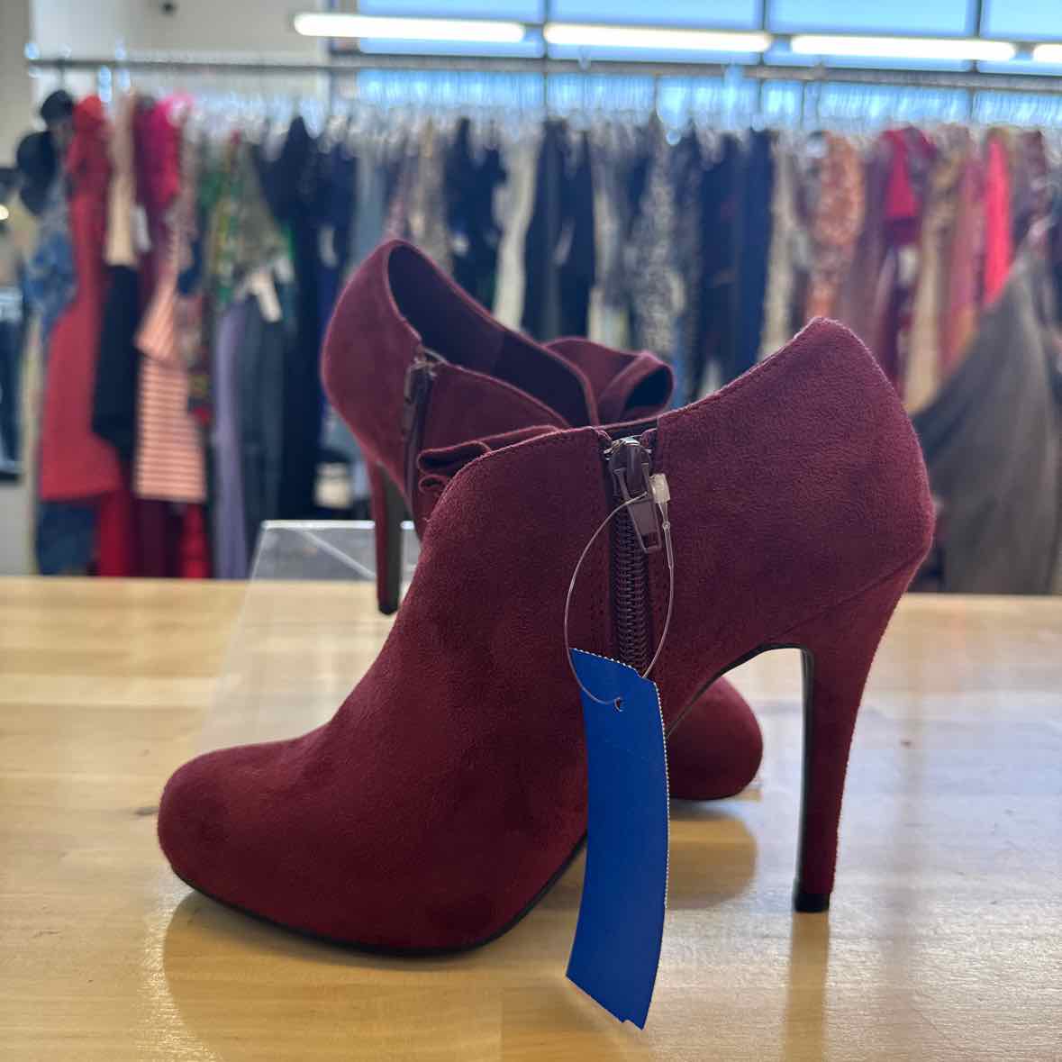 call it spring Shoe Size 6 Burgundy Heels