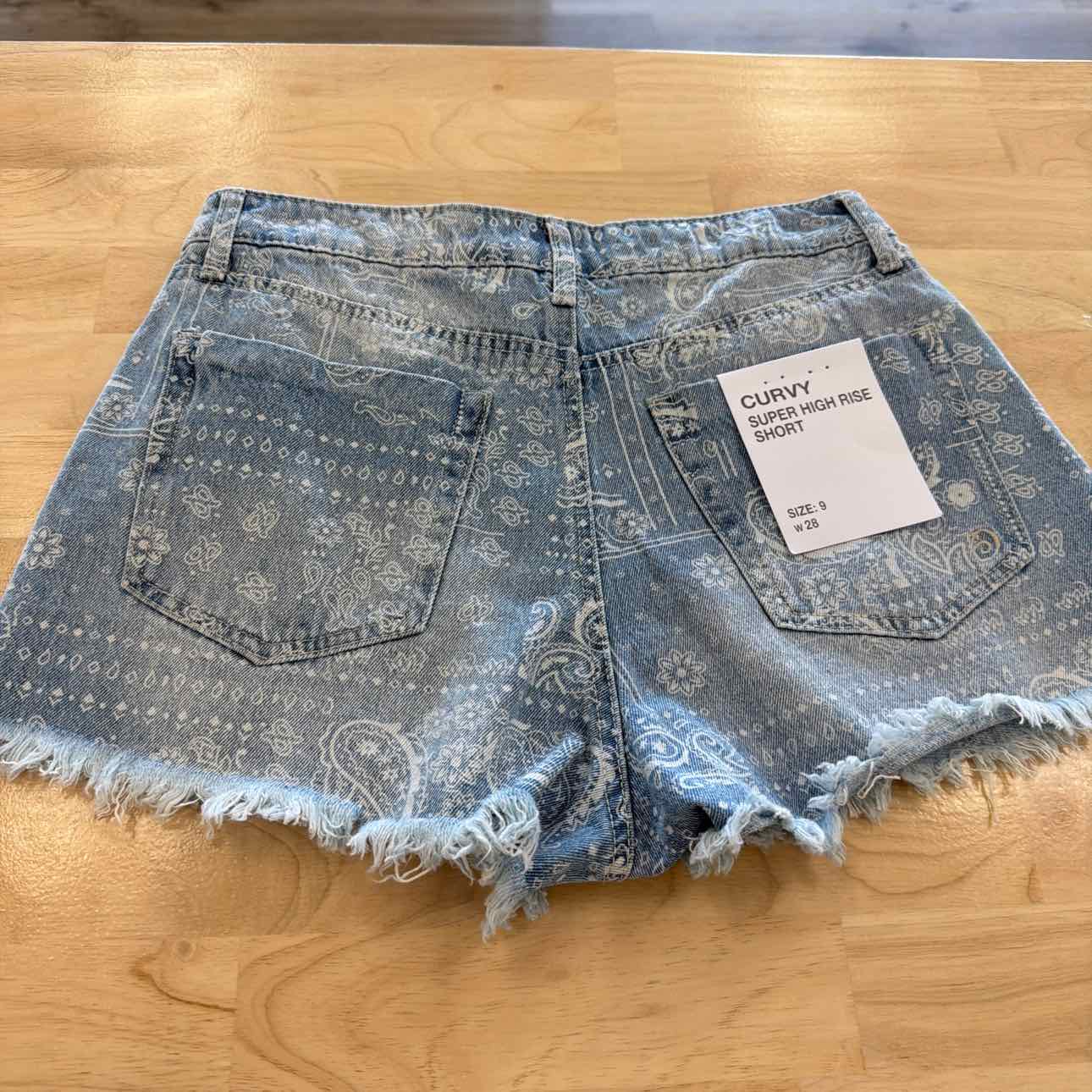 Indigo Rain Women Size 9 Blue New Shorts