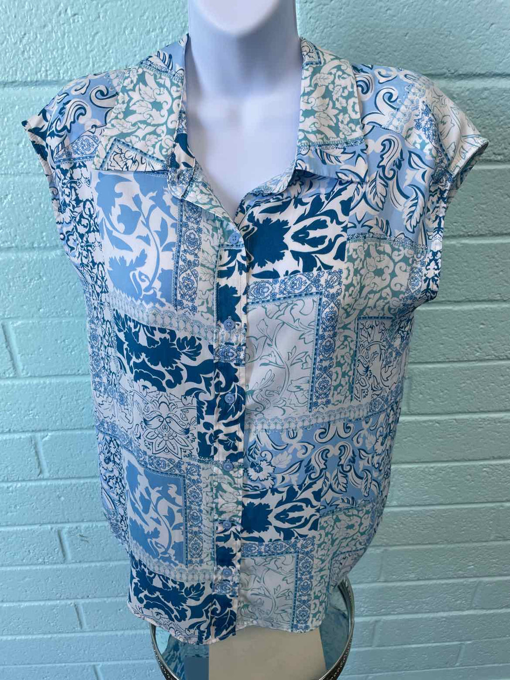 Maison d' Amelie Size S Blue Blouse
