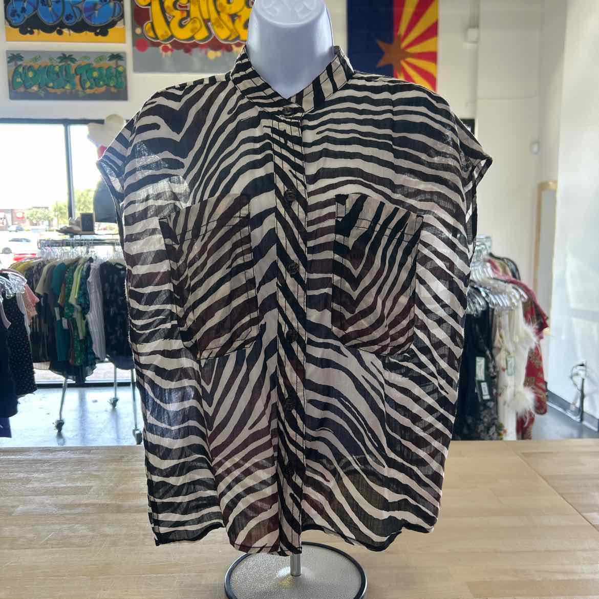Banana Republic Size L Tan Preloved Button Down SS