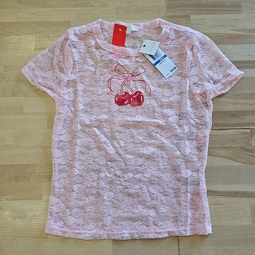 Ultra Flirt Juniors' Graphic Lace Tee - Ballet Slipper
