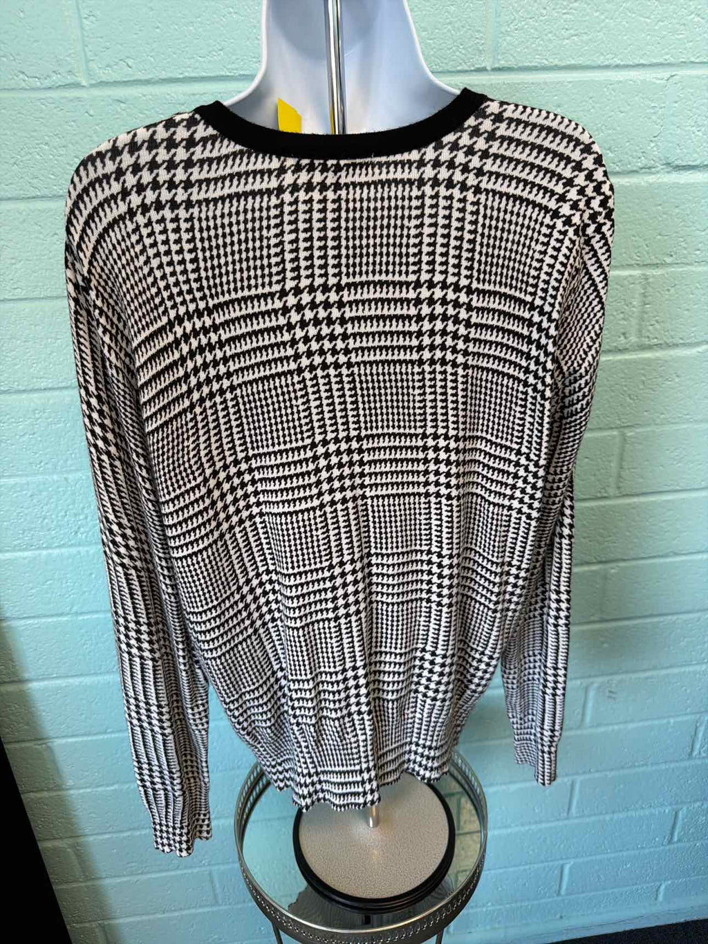 Covington Size L BLACK & WHITE Sweater
