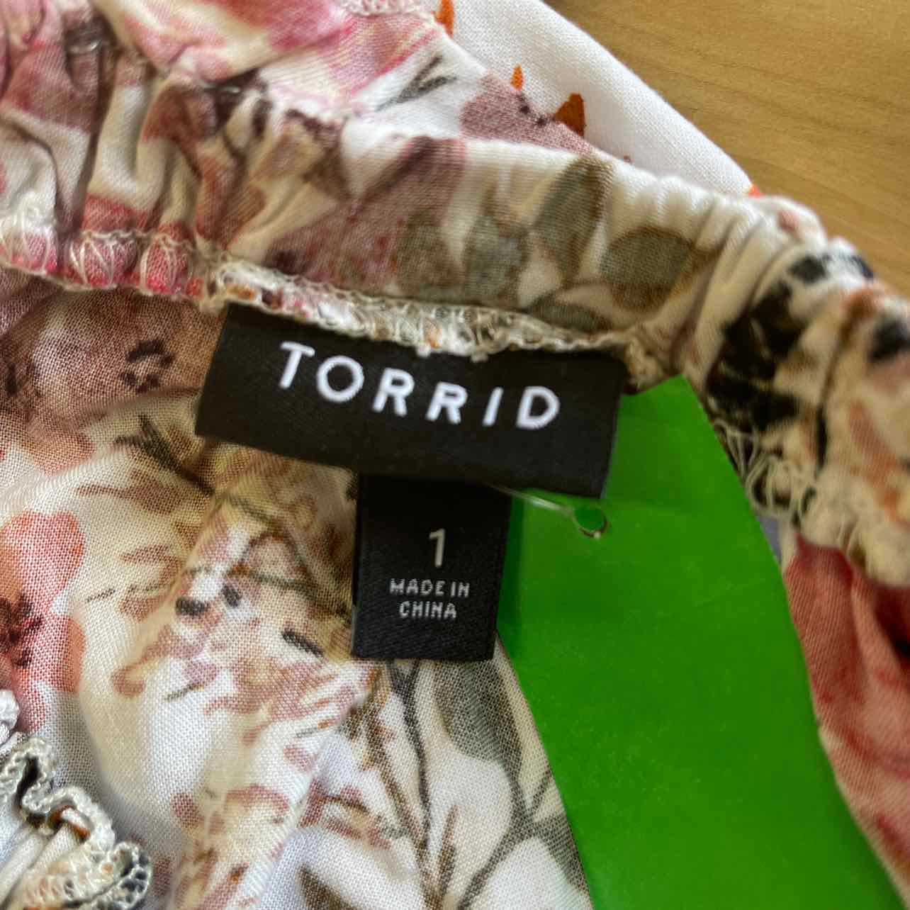 Torrid Size 1 White Red New Dress