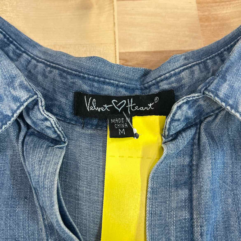 Violet Heart Size M Denim Preloved Button Down LS