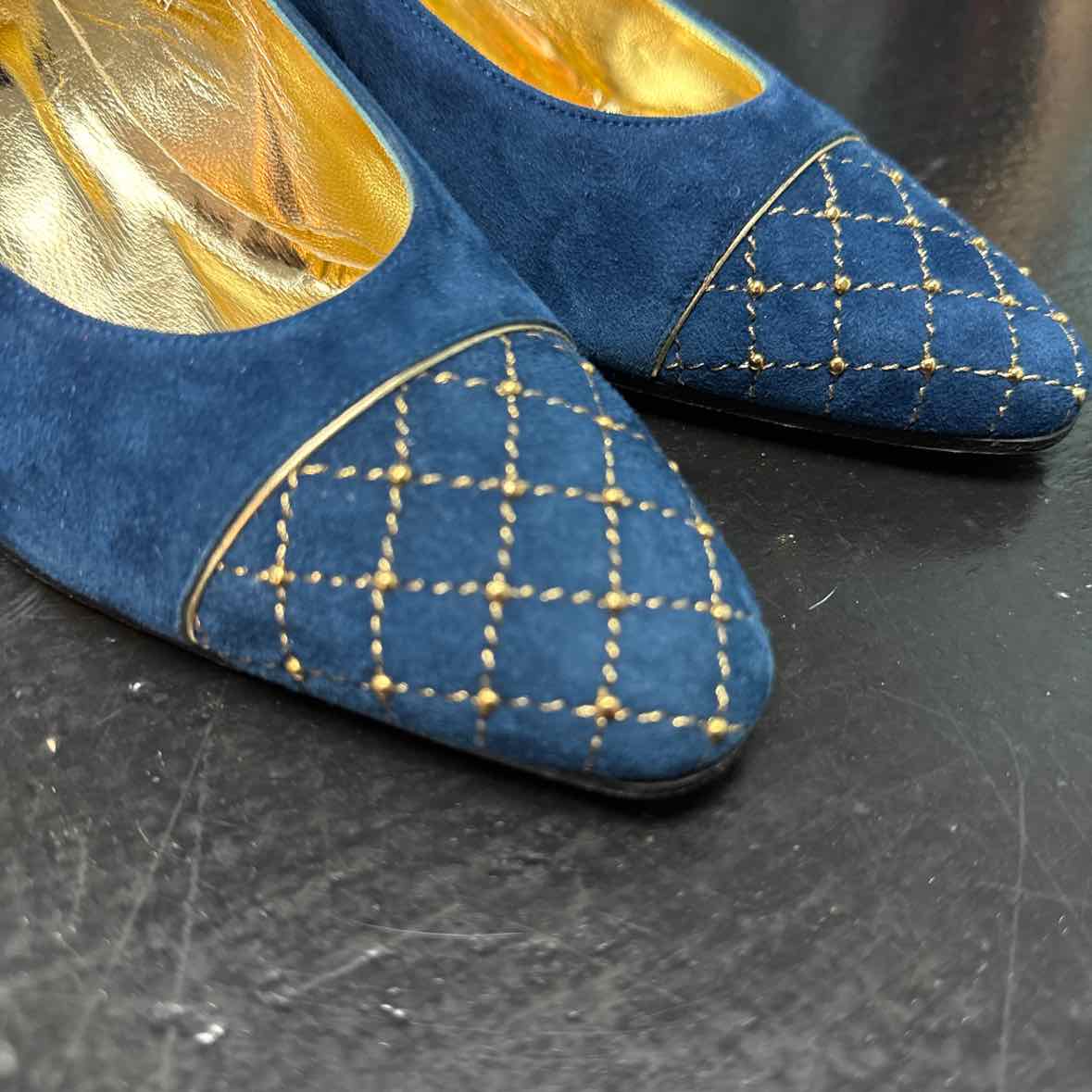 St. John Size 7.5 Blue Suede New Heels
