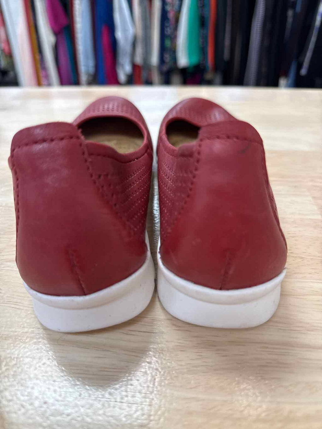 Clarks Size 6 Red Preloved Slip On