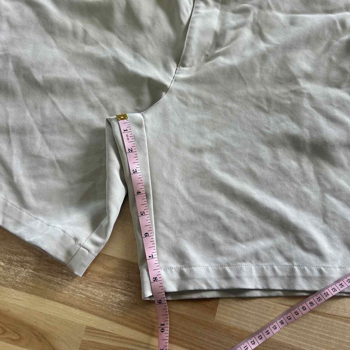 Roundtree & York Men's Size 44 Khaki MENS Shorts