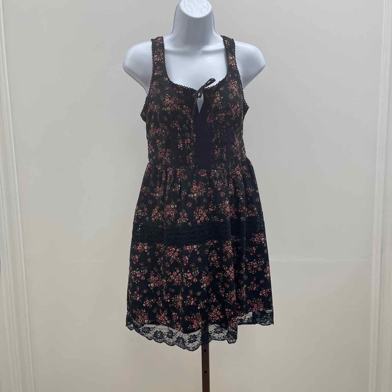 Planet Heart Size M Black New Dress