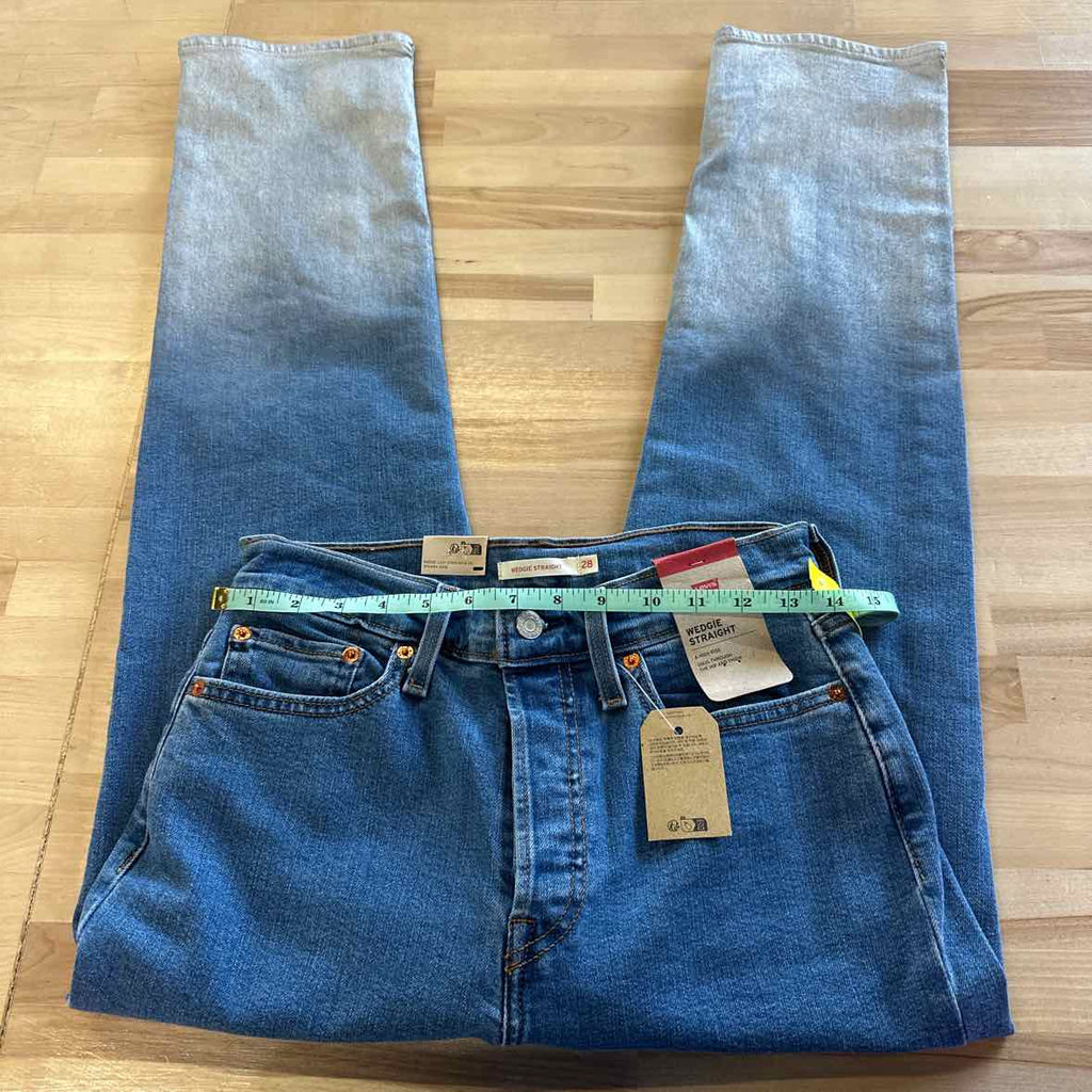 Levi's Size 6 28x28 Wedgie Straight Jeans