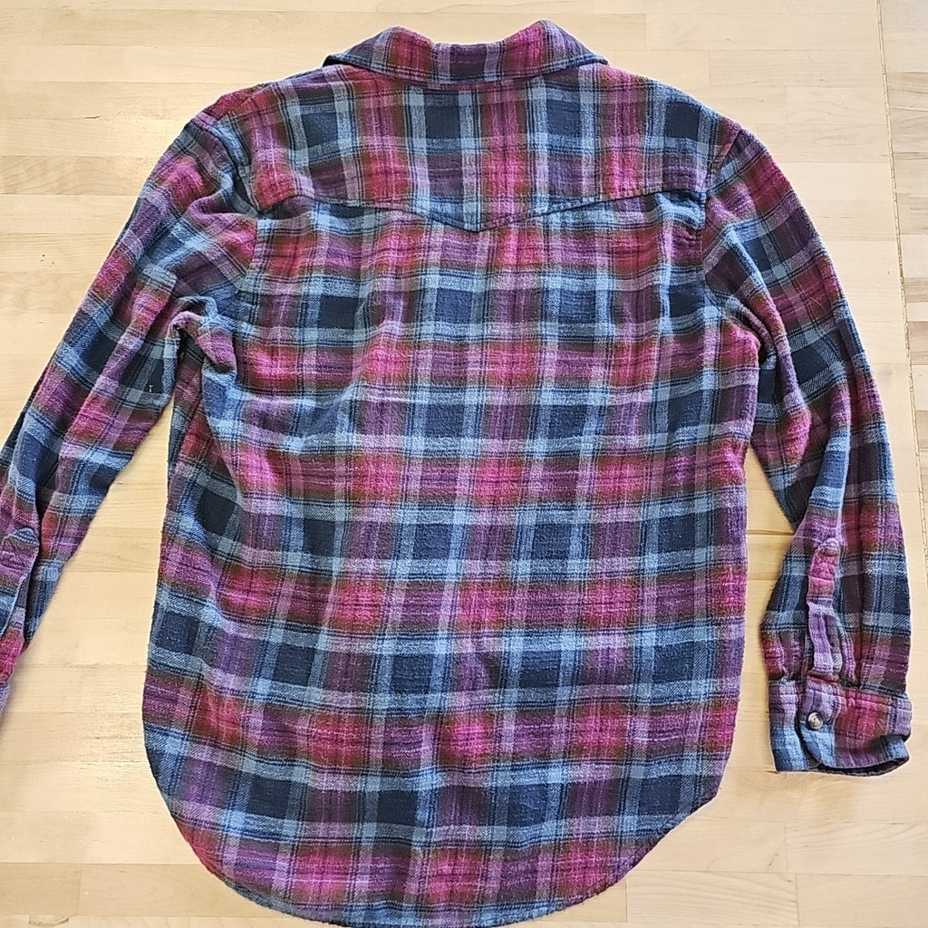 American Eagle Size S Pink & Blue Flannel with Embroidery Flowers