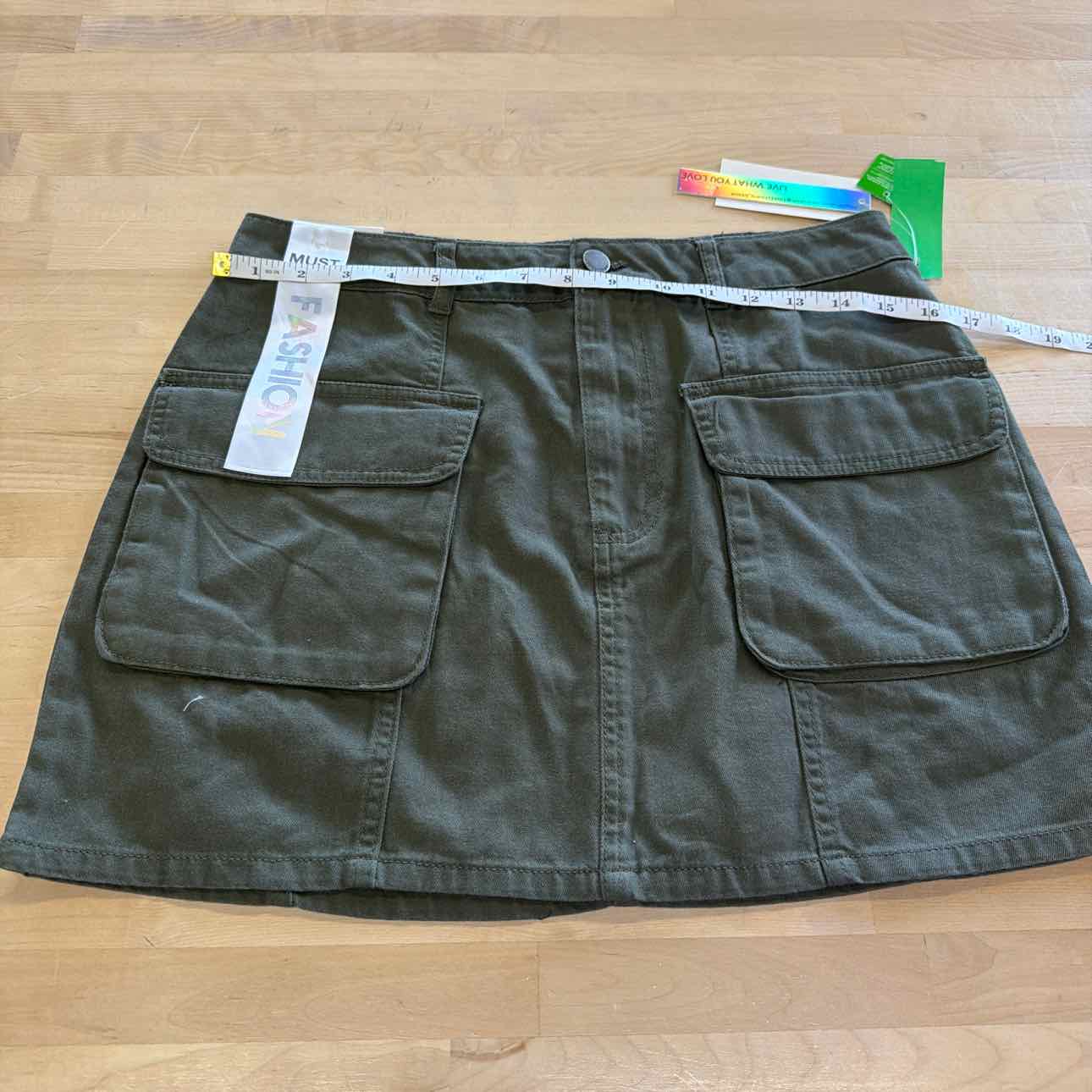 Tinseltown Juniors' Cotton Denim Cargo Miniskirt - Olive