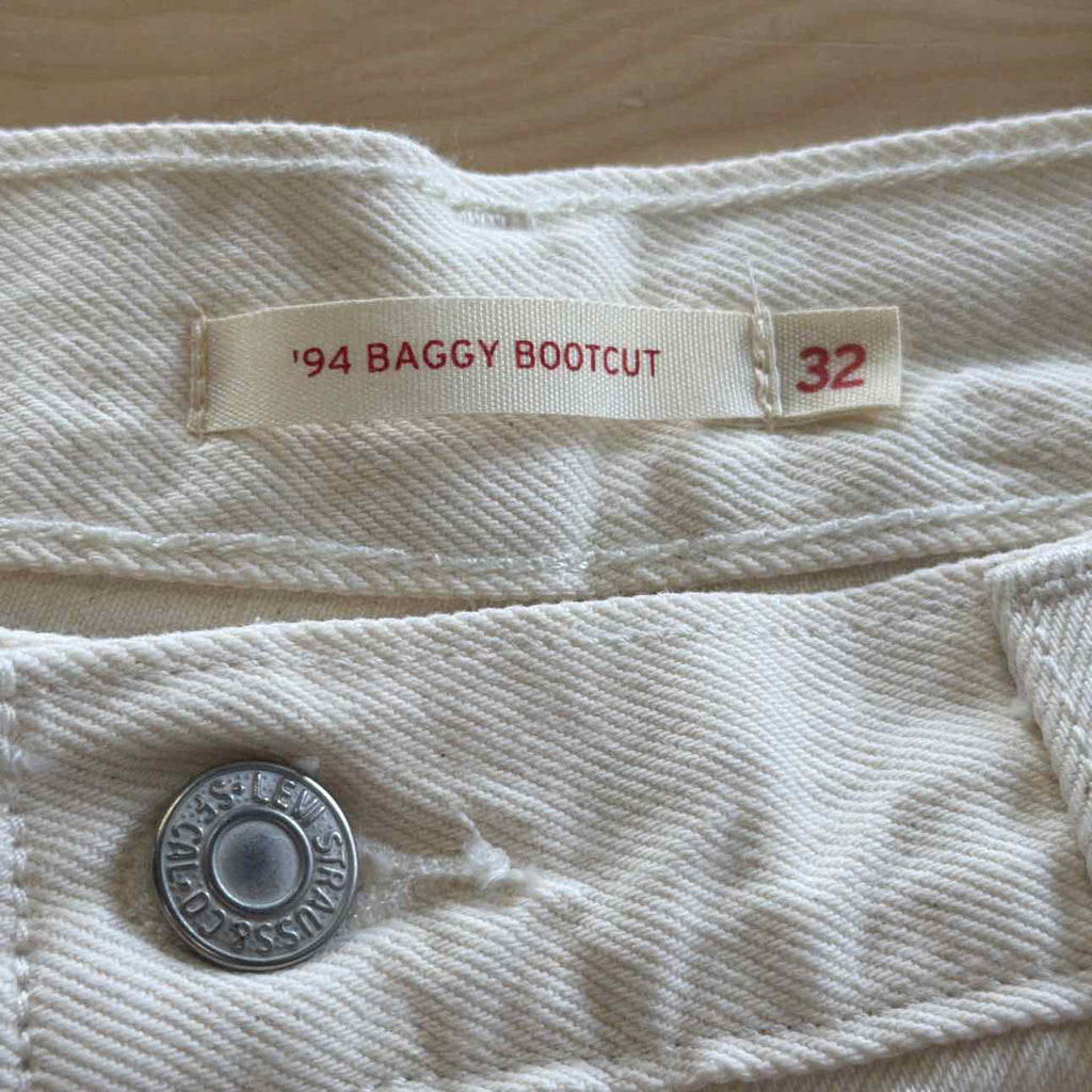 Levi's(r) Womens '94 Baggy Boot Women's Jeans Barely Freezing : 32 31, Cotton/De