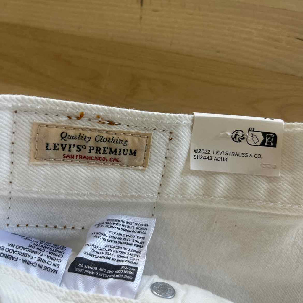 LEVI'S 501 Original Short in White - 25