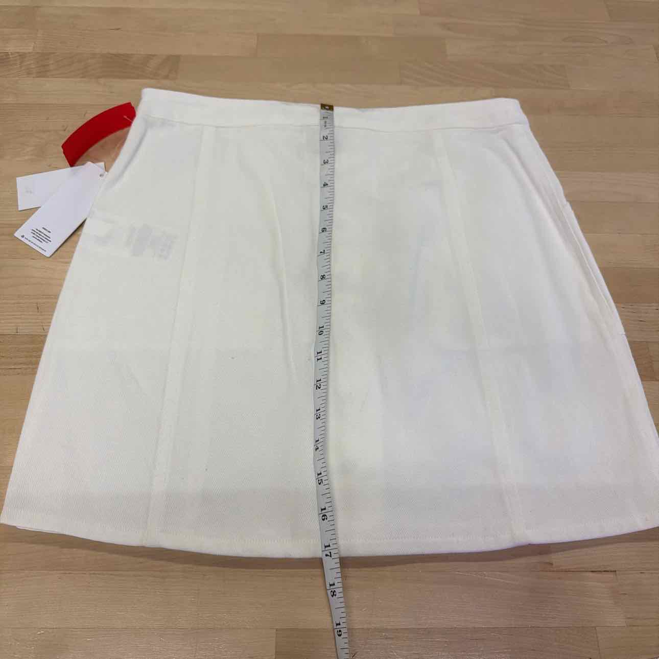 Hurley Juniors' Tracy Button-Front Mini Skirt - White