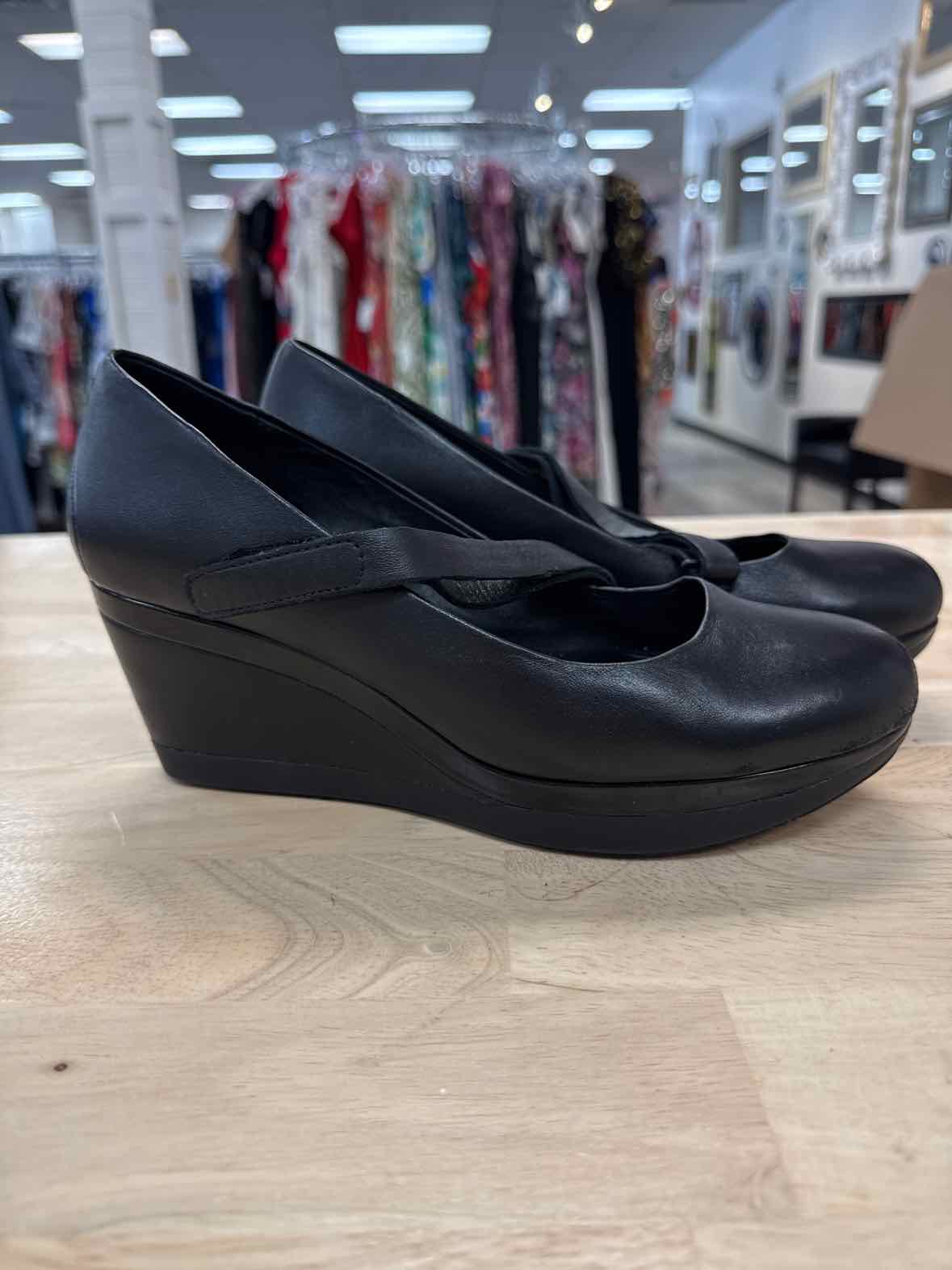Tsubo Size 7.5 Black Leather Preloved Maryjane Wedges