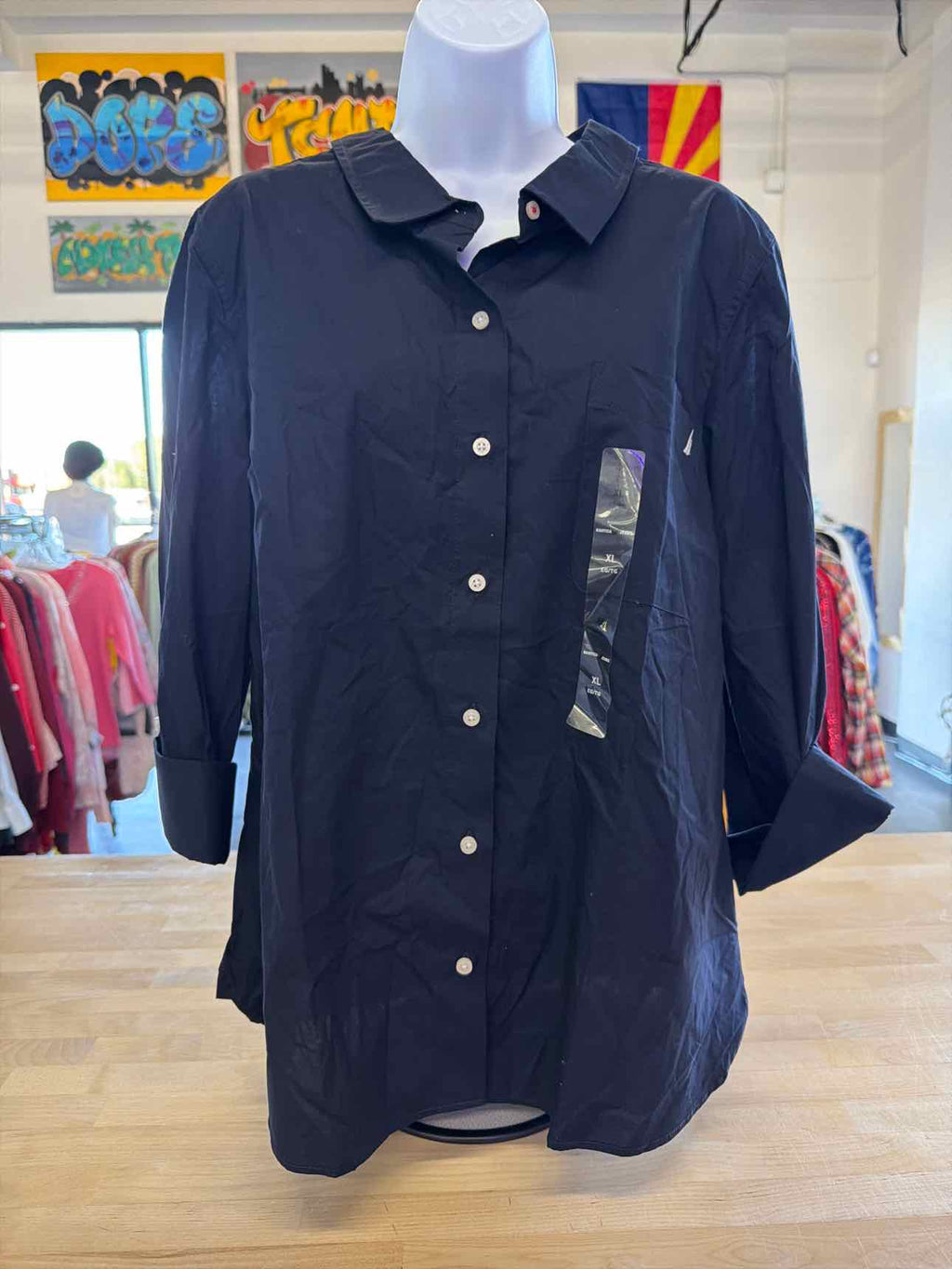 Nautica Size XL Navy Preloved Button Down SS