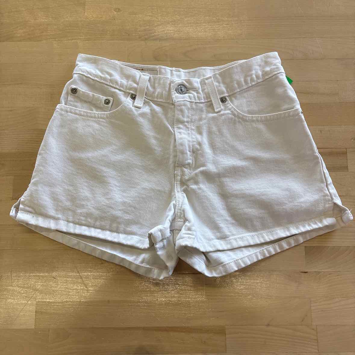 Levi's Women Size 3 White Preloved Shorts