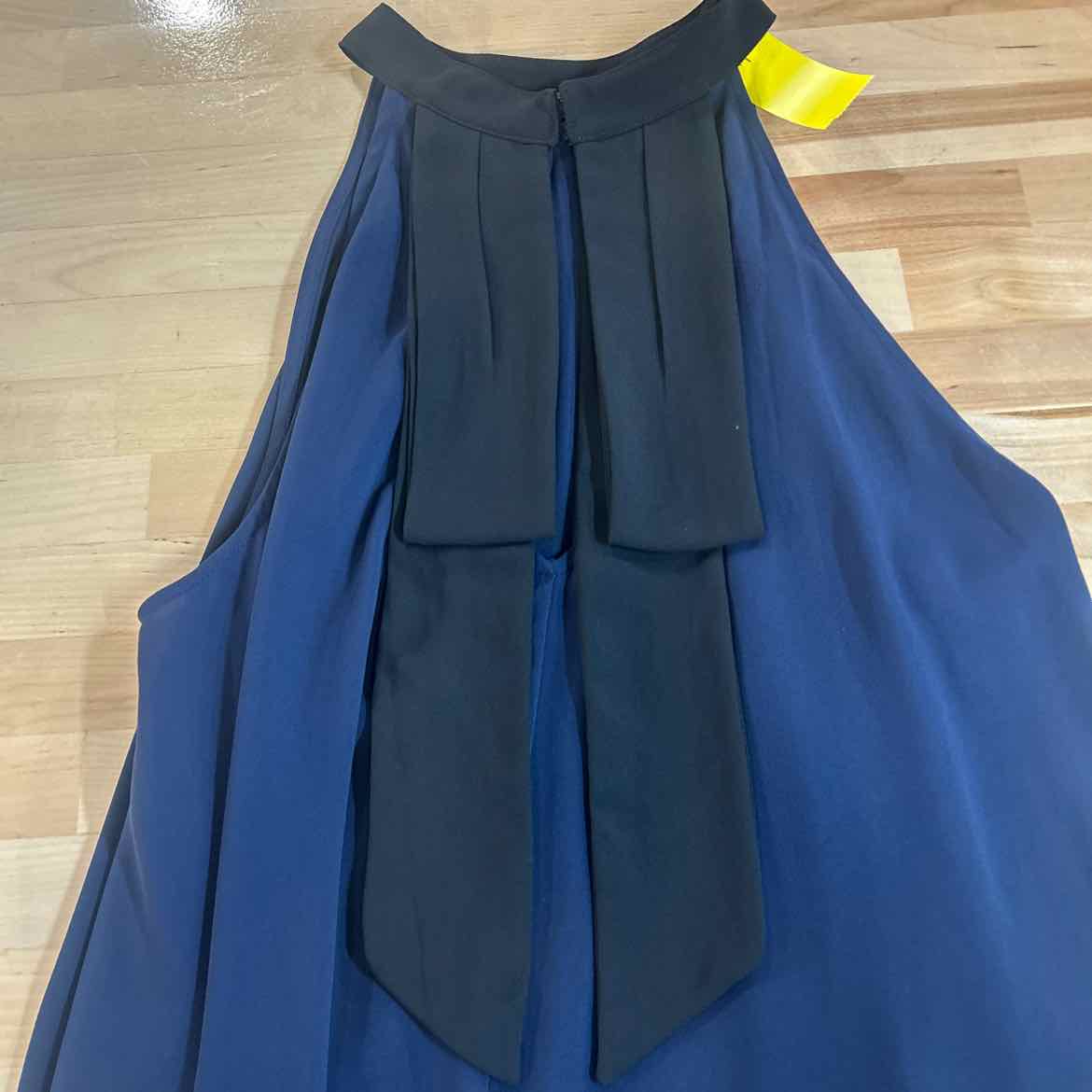 BCBG Size S Navy Preloved Sleeveless